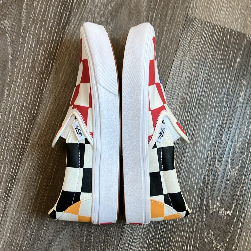 Vans - Picture 7 of 12